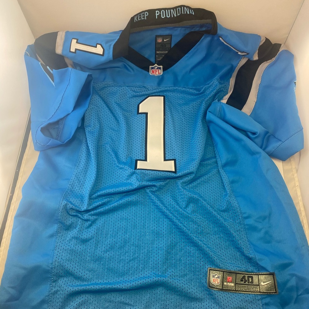 NFL Carolina Panthers on field Medium men Jersey